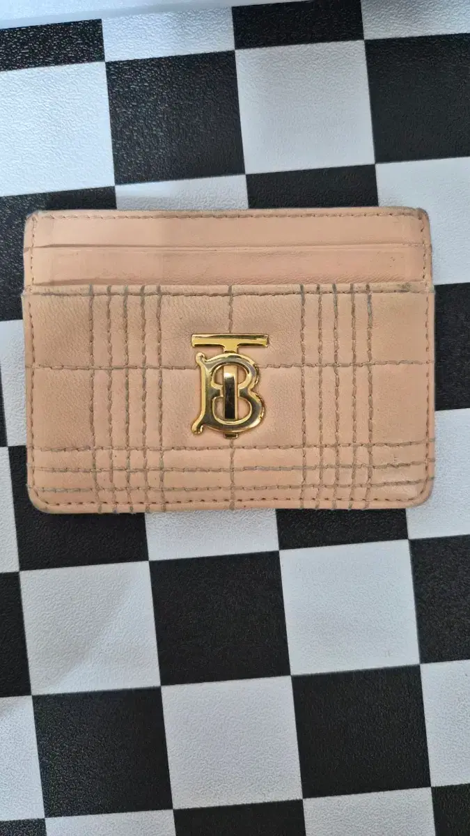 https://media.bunjang.co.kr/product/414889633_1_1781834615_w{res}.jpg